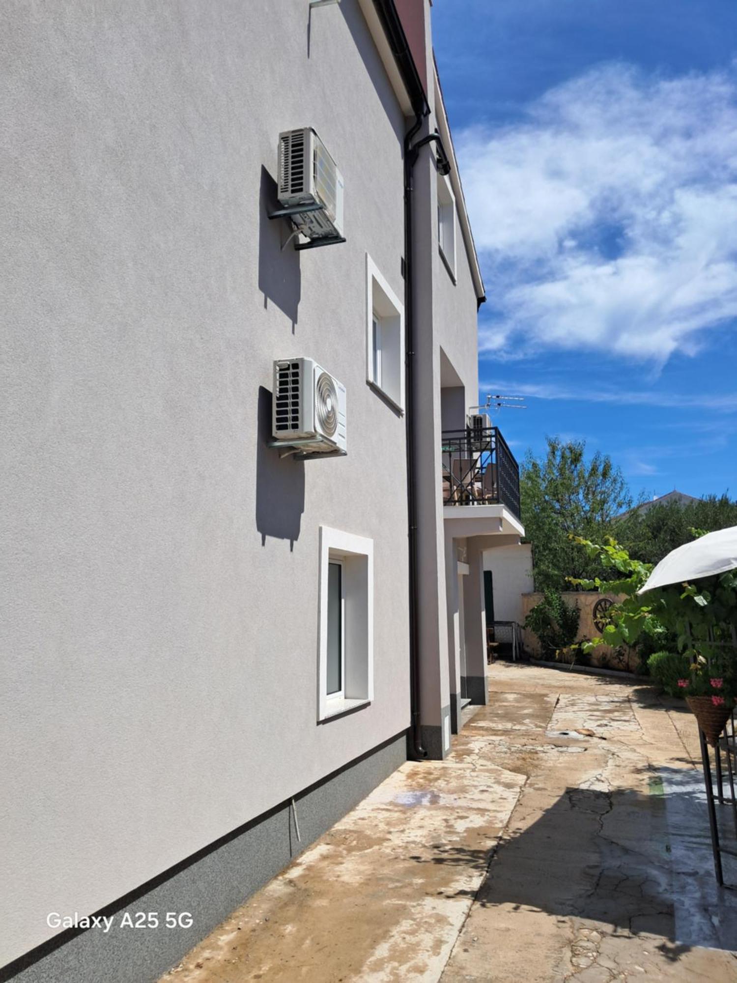Apartments Tonci Tribunj  Exterior photo