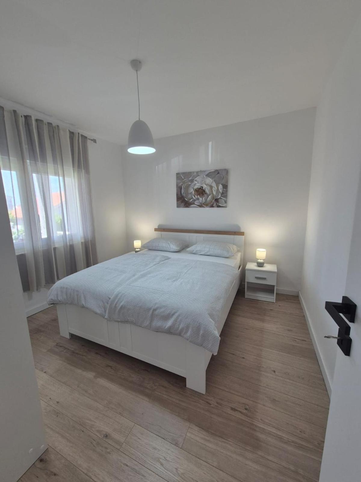 Apartments Tonci Tribunj  Room photo